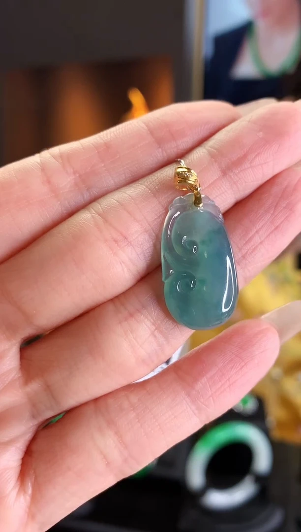 【闪购商品】翡翠吊坠(不含链)18K金镶嵌如意