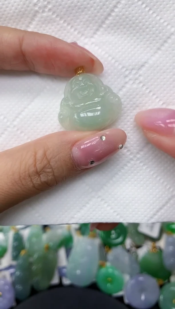 翡翠18K金镶嵌颈饰1111111111