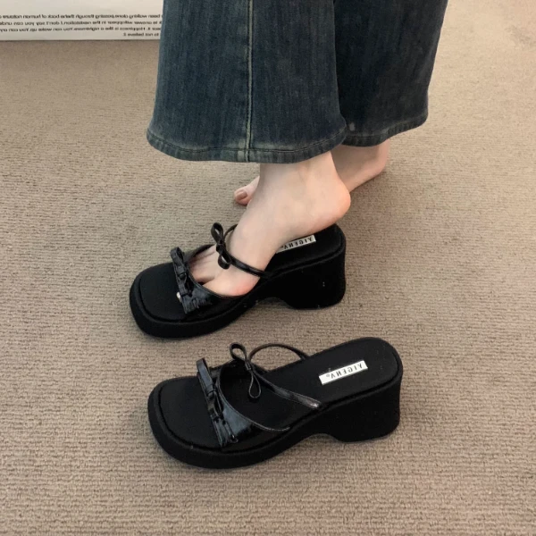 【万达撤柜】拖鞋厚底增高晚晚风5CM一字带凉鞋女时尚外穿小众感高