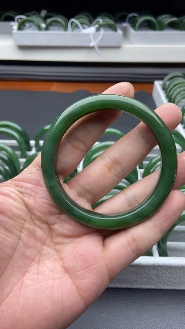 未镶嵌手镯和田玉（碧玉）31-61.5