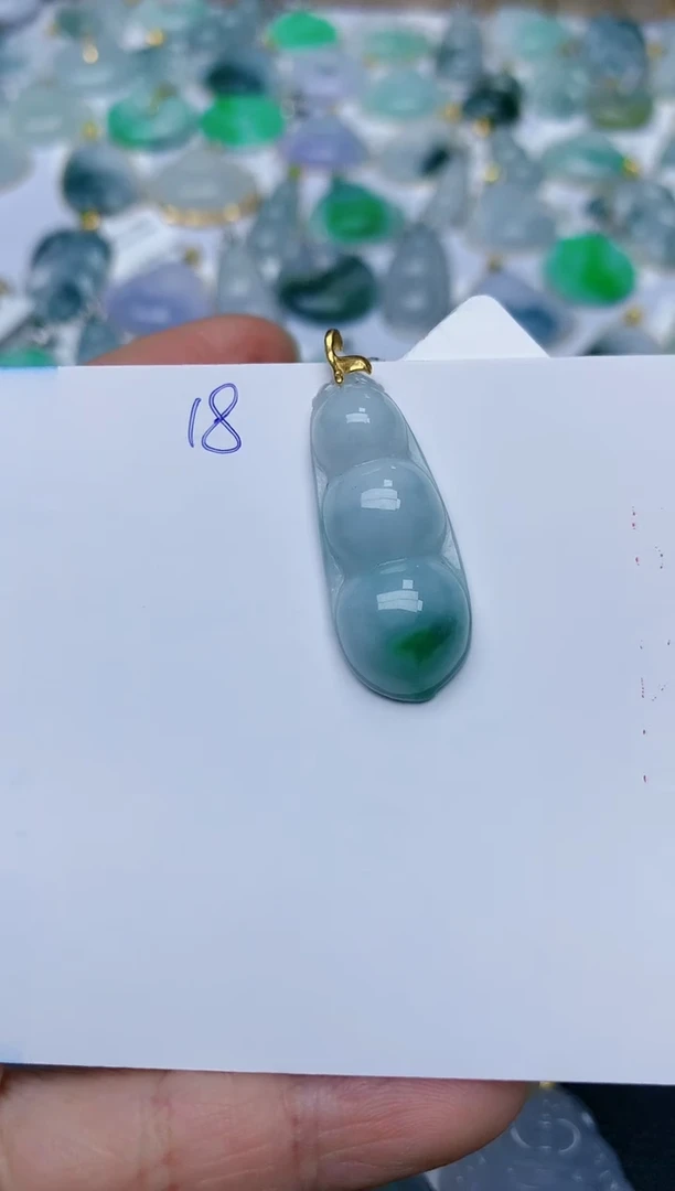 【闪购商品】翡翠颈饰18K金镶嵌天然翡翠A货    18