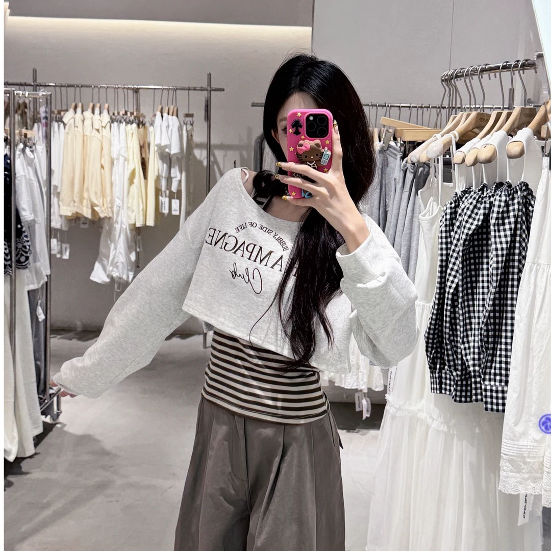 113* CENTRALIZED SHOP休闲风时尚卫衣X5F03G6521