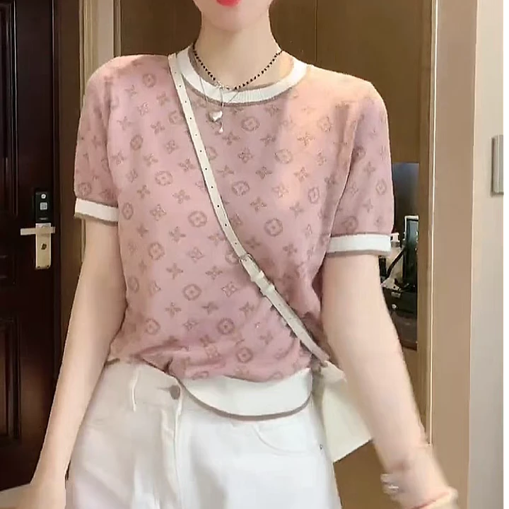 (现货）夏季设计感宽松短袖t恤显瘦遮肚冰丝针织衫百搭上衣