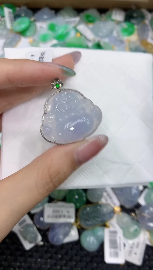 翡翠18K金镶嵌颈饰111111111111