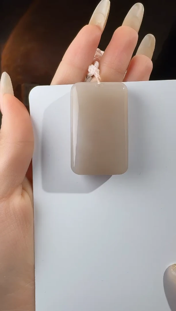 颈饰未镶嵌和田玉无事牌