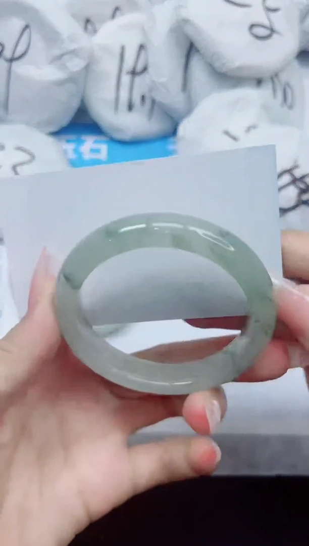 石英质玉手镯未镶嵌27/54.1
