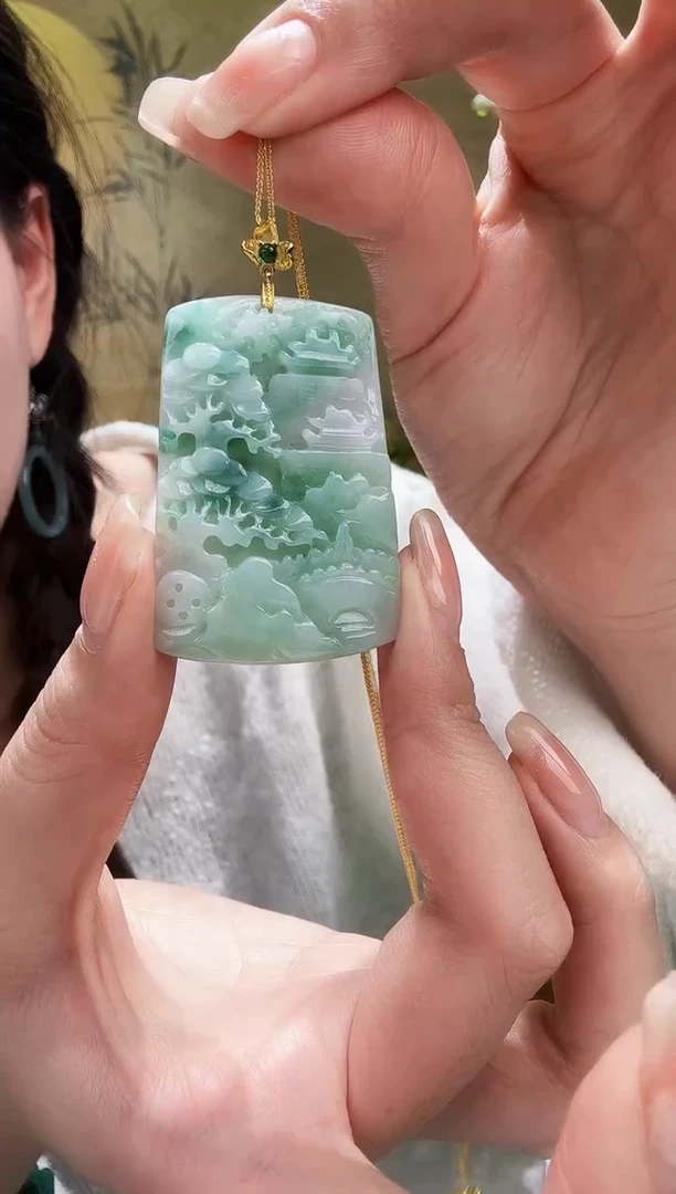 颈饰未镶嵌翡翠吊坠