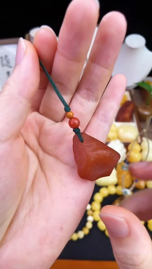 琥珀未镶嵌珠宝奇石柒月