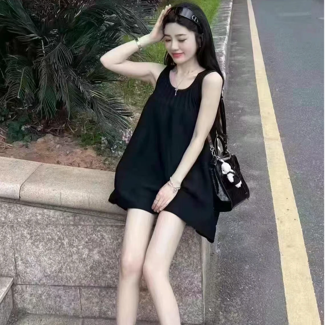 夏季显瘦圆领无袖连衣裙黑色网红小众连衣裙