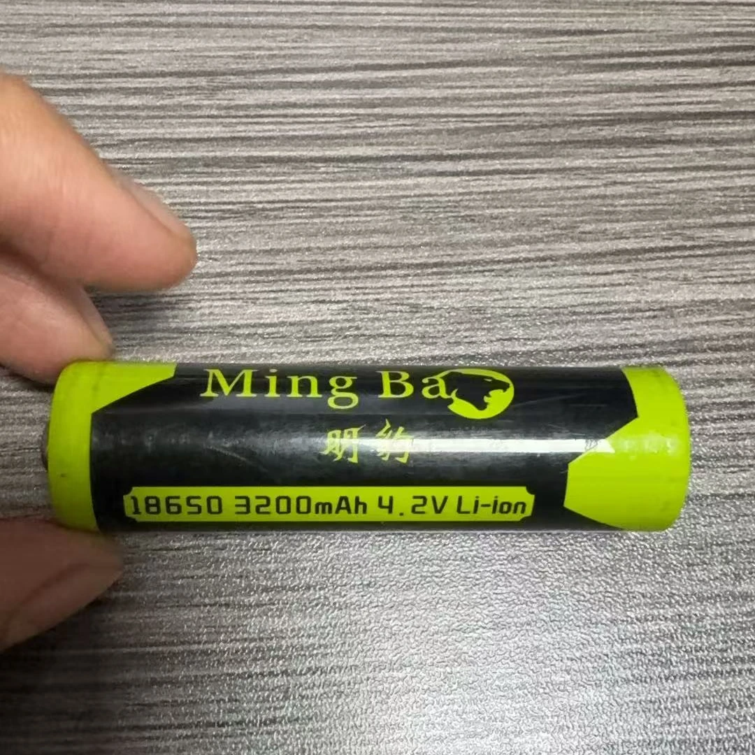 18650 型号 3200毫安长续航充电锂电池