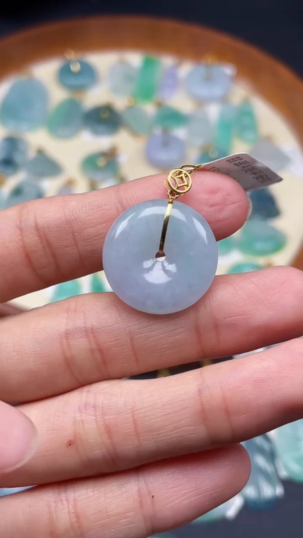 【闪购商品】翡翠颈饰18K金镶嵌平安扣