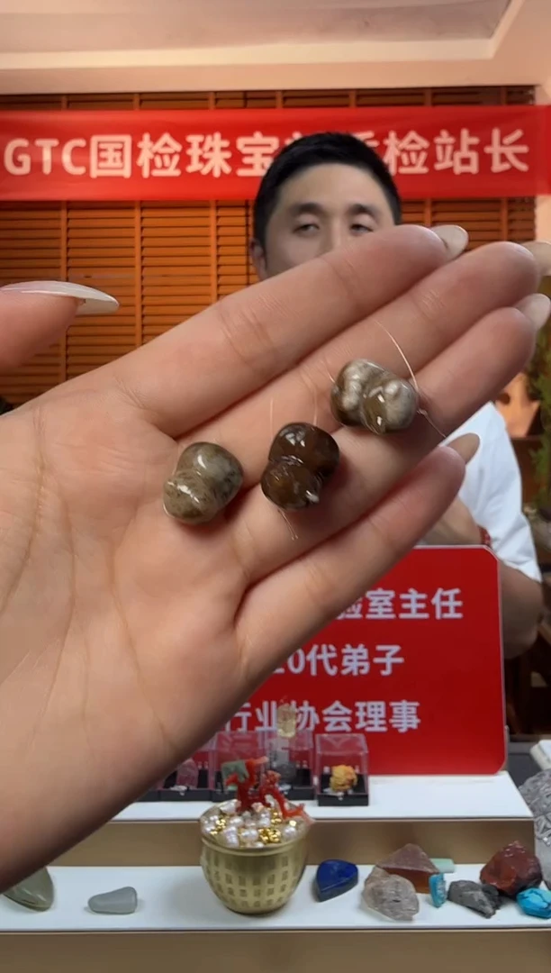 吊坠(不含链)未镶嵌和田玉和田玉牛轧糖小猫配件多样性发其一