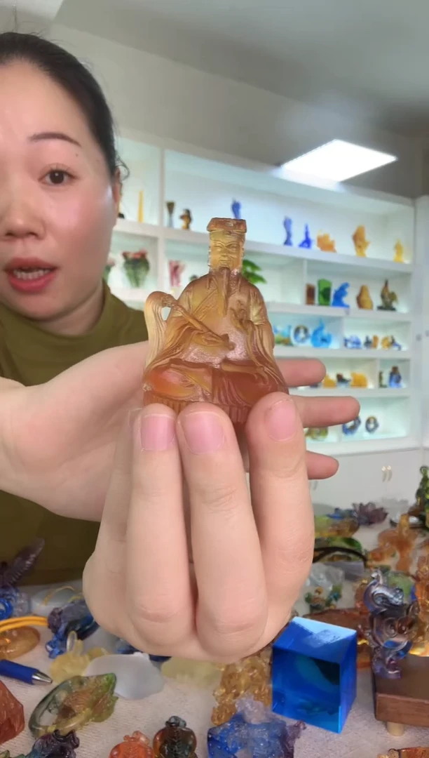 手工艺品琉璃黄大仙两尊