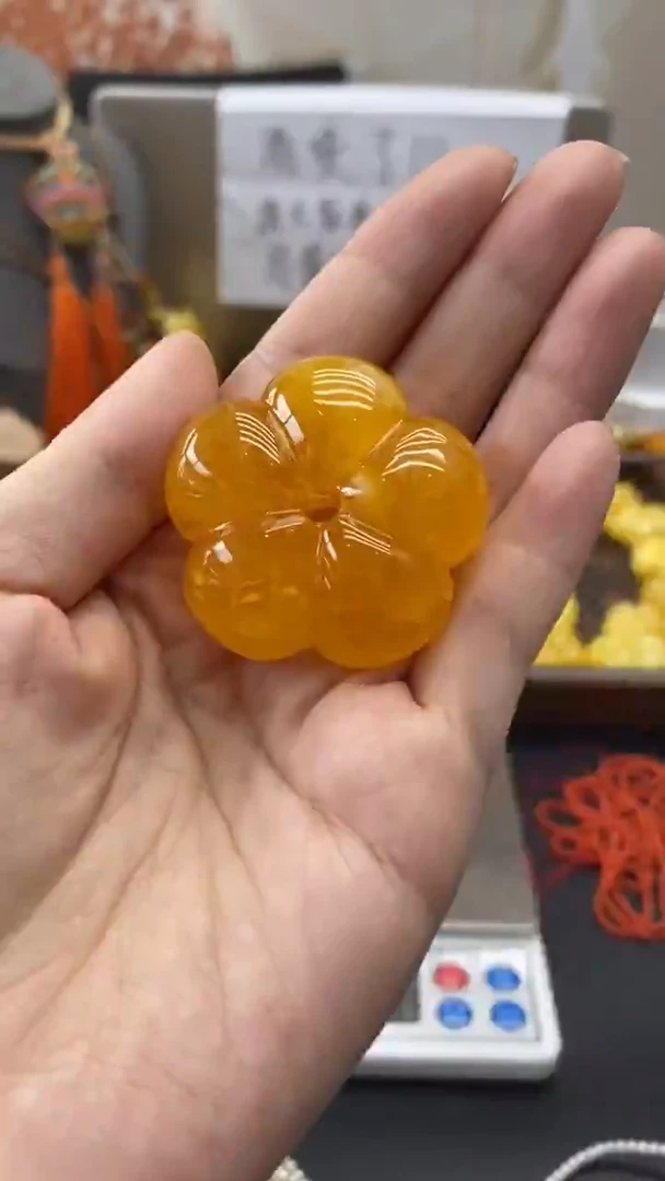 琥珀未镶嵌珠宝奇石210