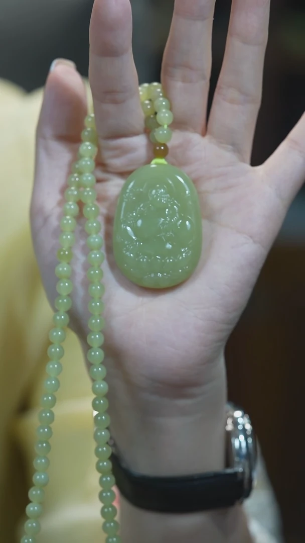 颈饰未镶嵌和田玉佛公