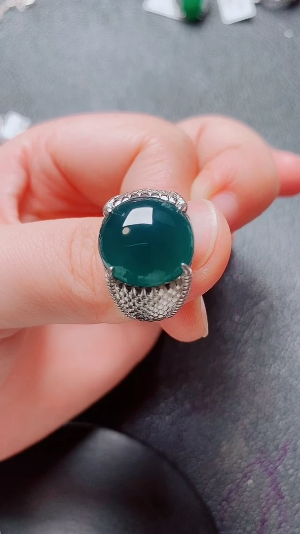 翡翠戒指银S925镶嵌1111