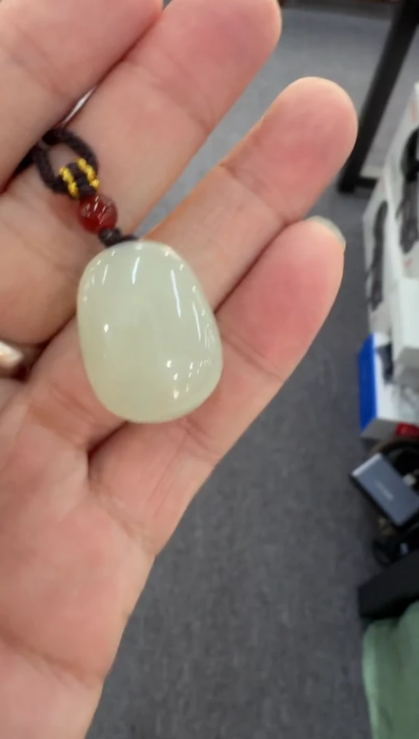 【闪购商品】和田玉吊坠未镶嵌面包无事牌配绳