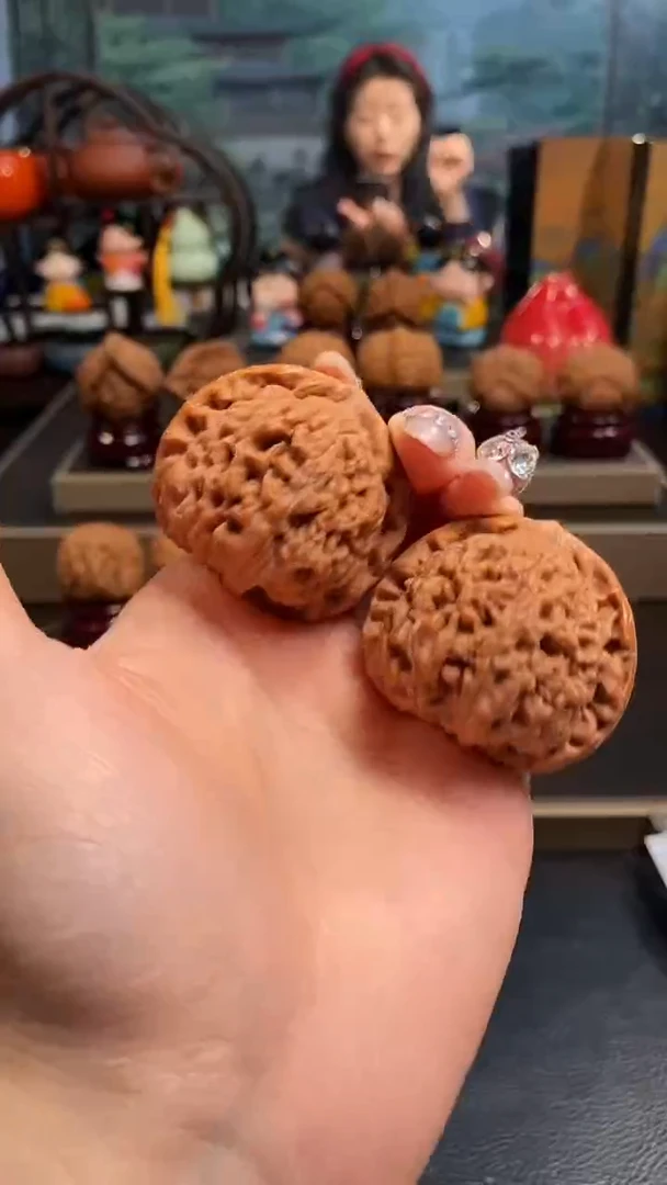 【闪购商品】文玩核桃把件K9水龙纹43