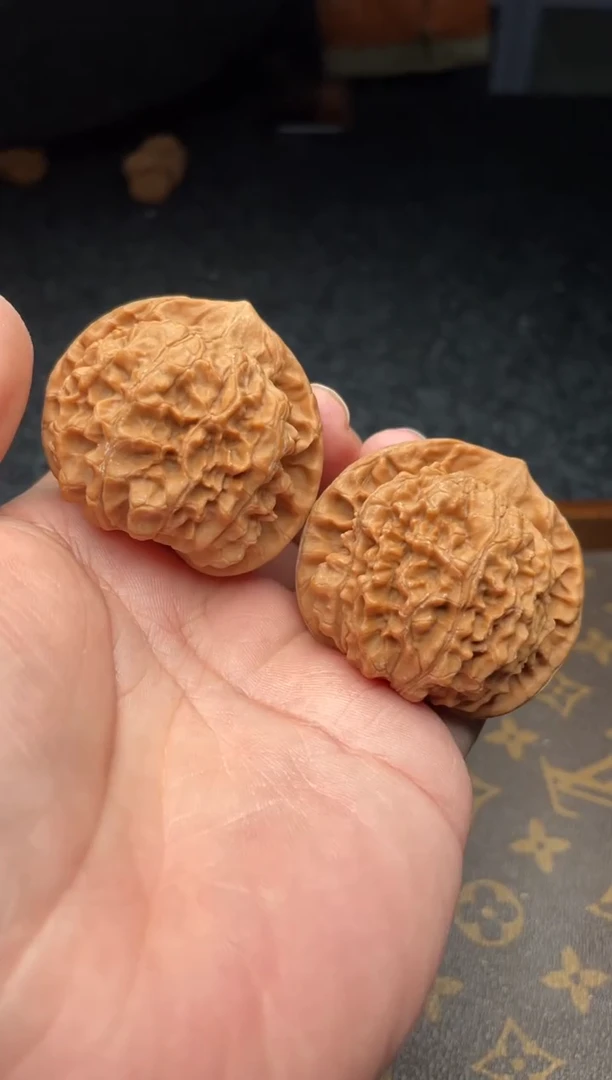 把件文玩核桃 B  2号 38  尺官帽