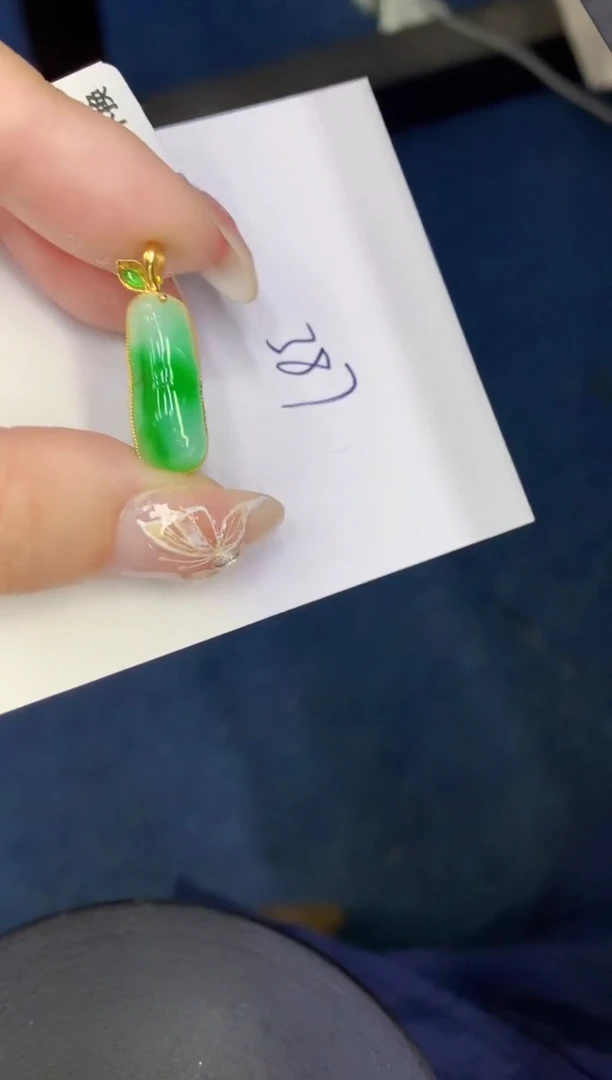 【闪购商品】翡翠颈饰18K金镶嵌00000000000