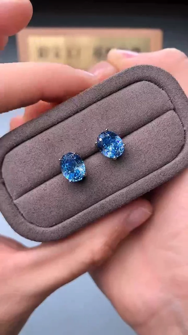 银S925镶嵌耳钉海蓝宝石1111