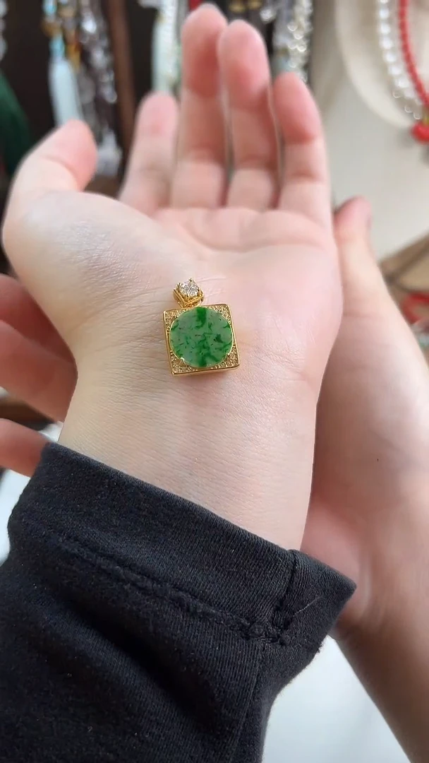 【闪购商品】翡翠颈饰银S925镶嵌香水瓶