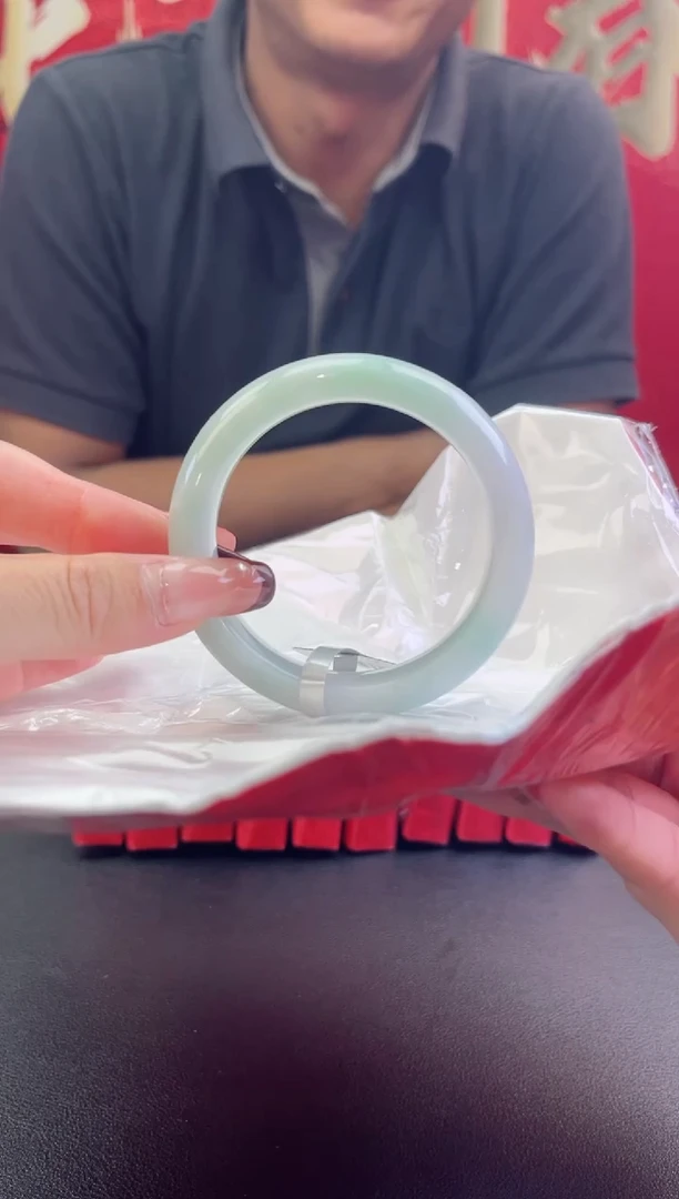 【闪购商品】翡翠手镯未镶嵌翡翠手镯（微瑕）1