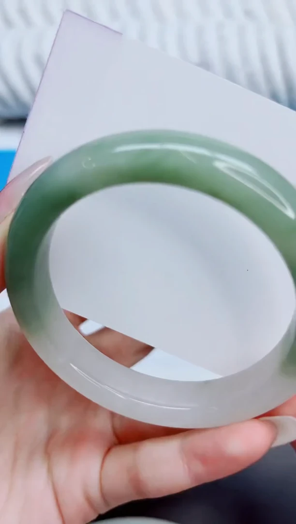 未镶嵌手镯石英质玉9/56.4