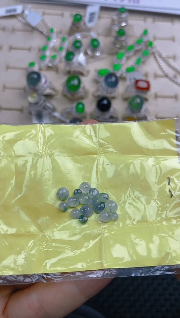 定制翡翠未镶嵌天然翡翠蛋面89