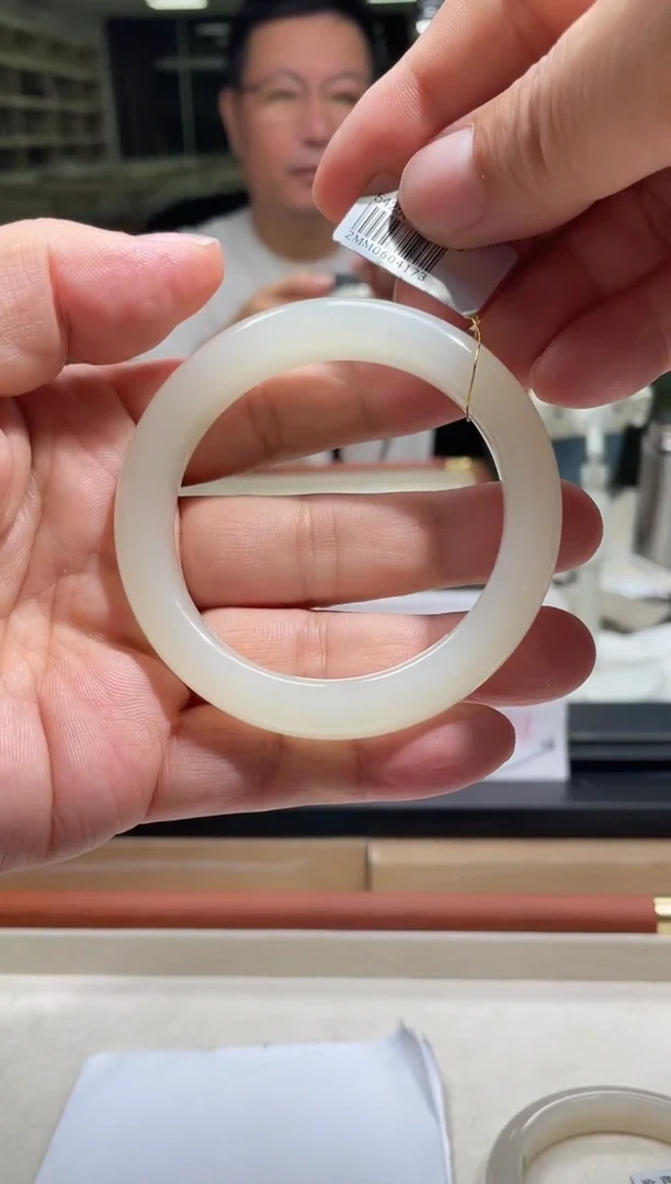 未镶嵌手镯和田玉57-58圈口 4173