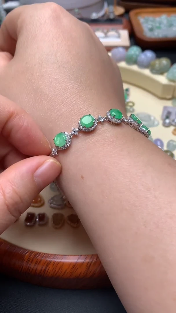 【闪购商品】翡翠手链银S925镶嵌翡翠镶嵌平扣手链