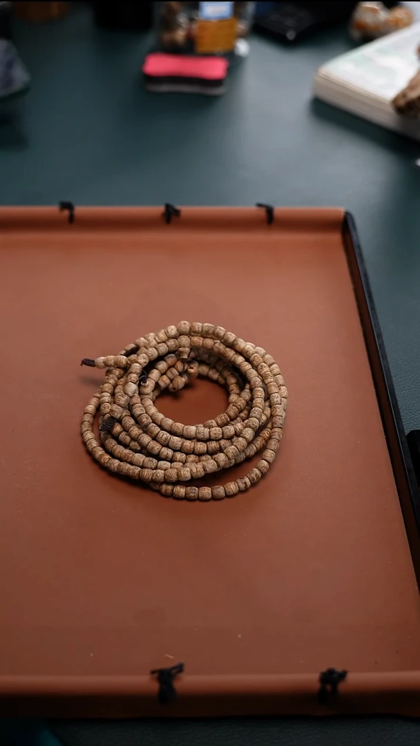 沉香手串【蒙】CMX3770金三角白棋虫漏 天然沉香多样性发一