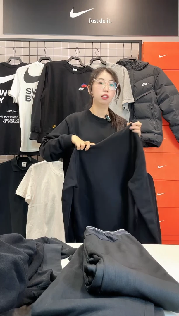 2667 单层黑色卫衣XXL码 180-200斤