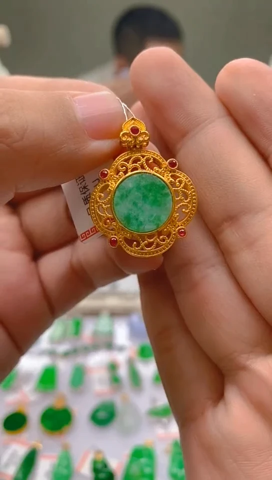 【闪购商品】翡翠颈饰18K金镶嵌新号开播，全场乱卖