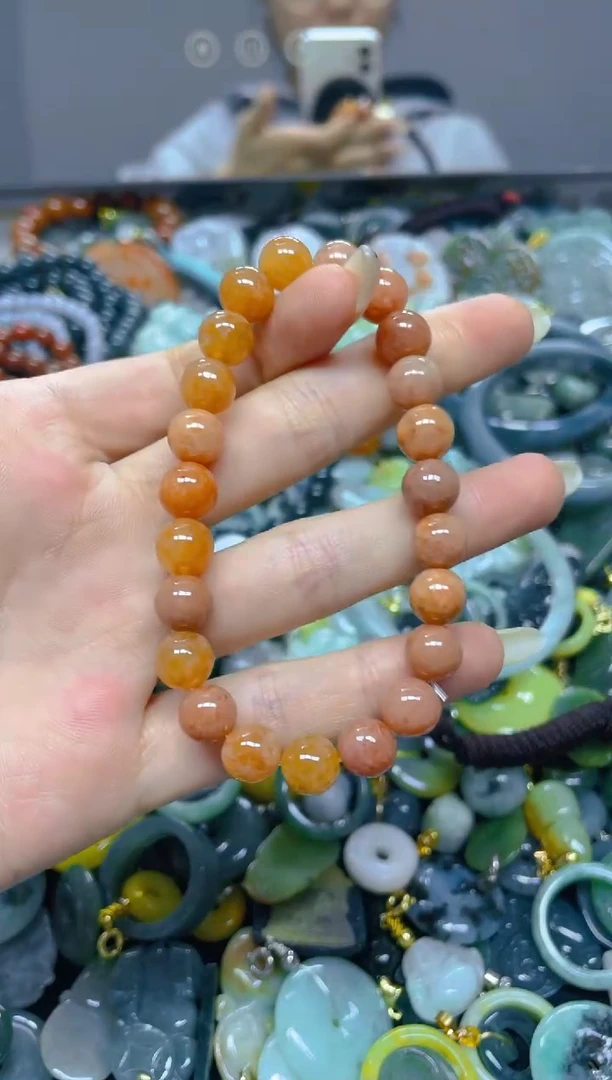 颈饰未镶嵌翡翠8MM/ R /翡翠A货，一件也是批发价