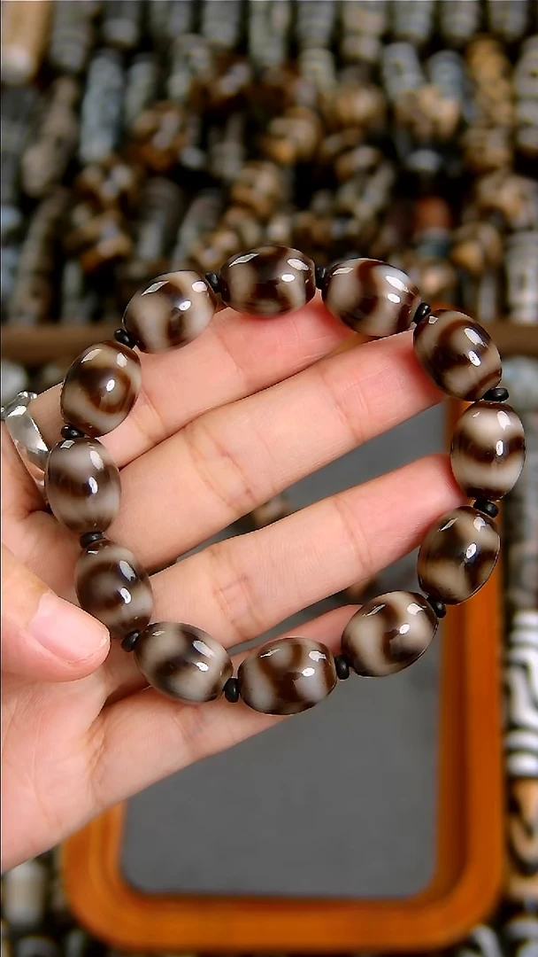 未镶嵌玛瑙/玉髓珠宝半成品放漏顶料三眼牙达洛12*15单颗价格