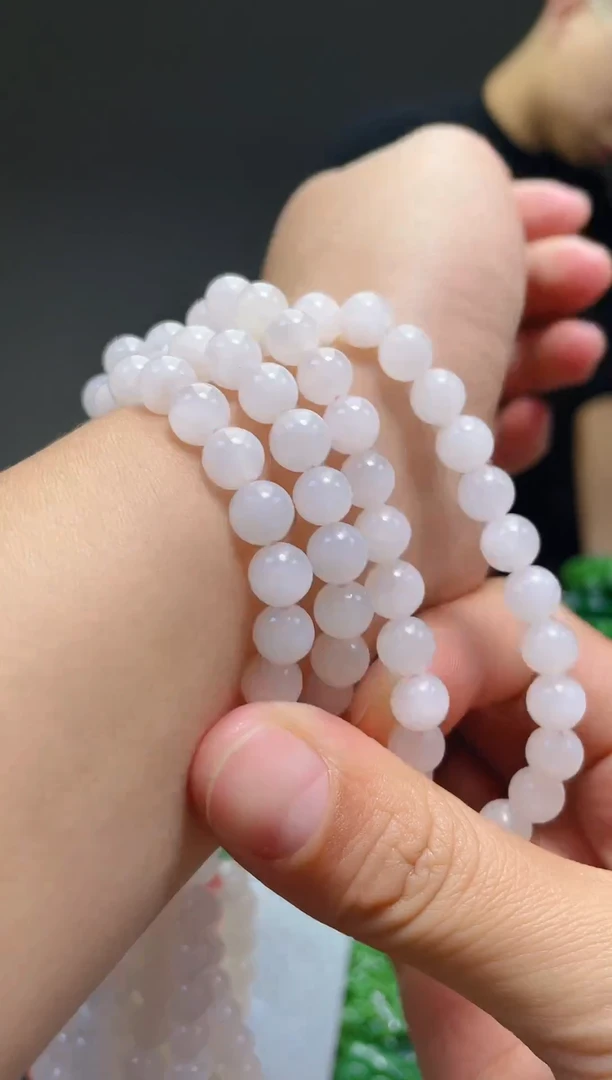 颈饰未镶嵌和田玉拍一发一 随机发