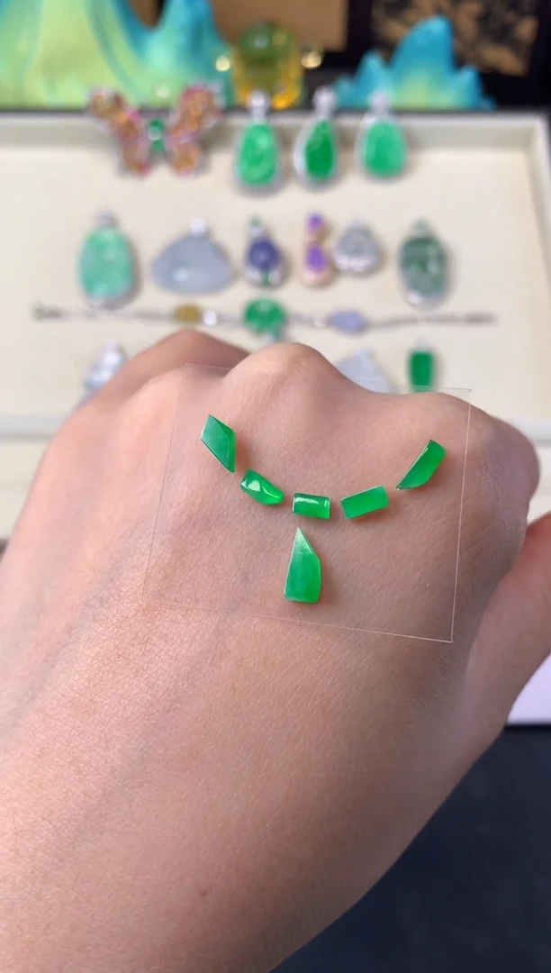 未镶嵌定制翡翠裸石（镶嵌定制）