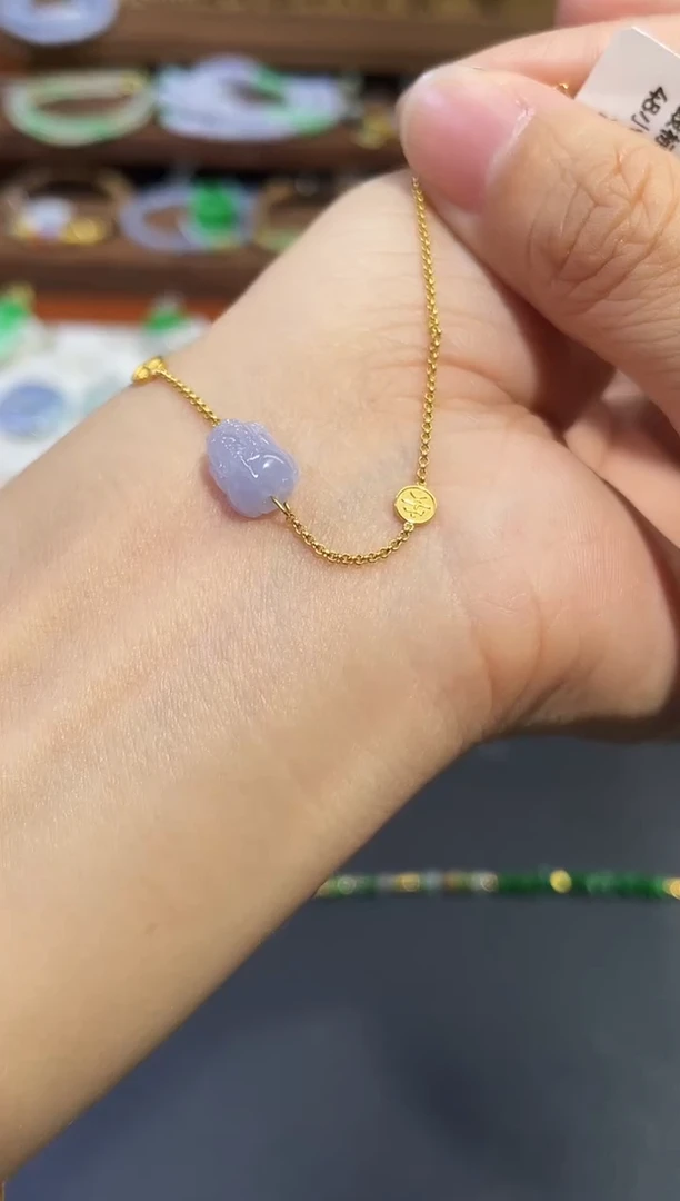 颈饰18K金镶嵌翡翠手链