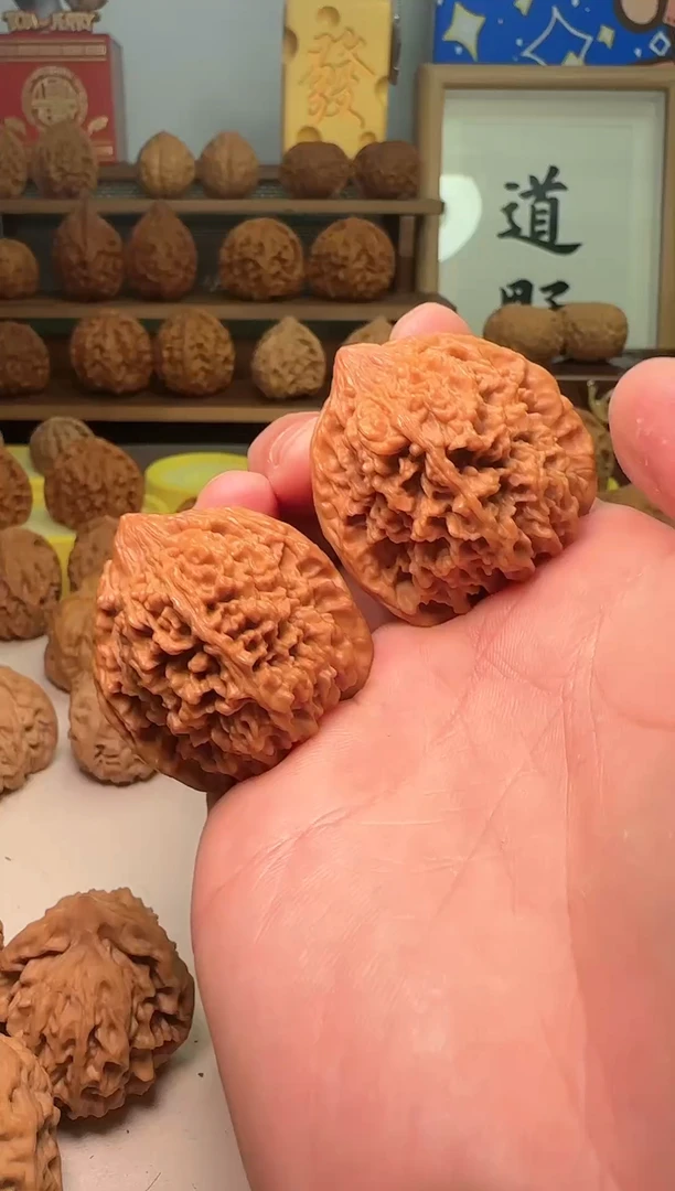 【闪购商品】文玩核桃把件40满天星全品