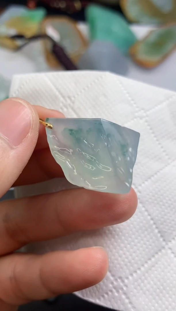 颈饰未镶嵌翡翠
