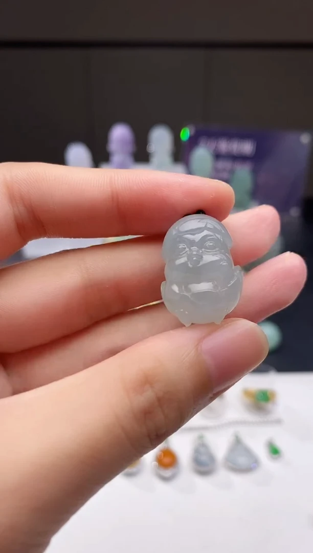 翡翠未镶嵌颈饰吊坠