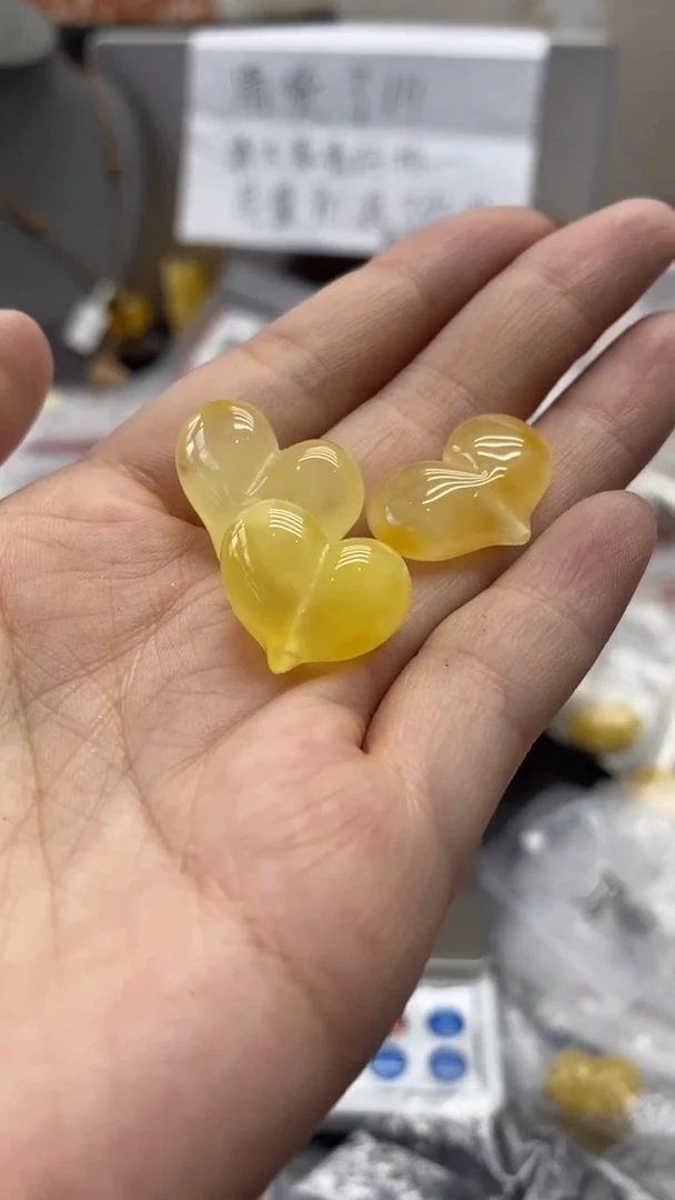 琥珀未镶嵌珠宝奇石2620多样性发其一默认有瑕