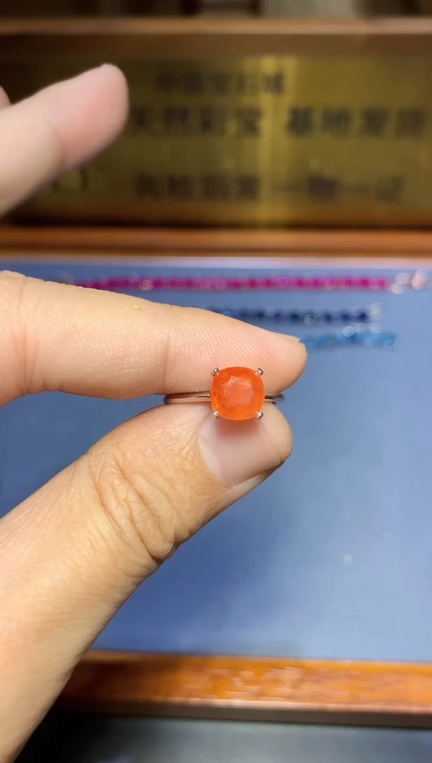 【闪购商品】蓝宝石戒指银S925镶嵌........