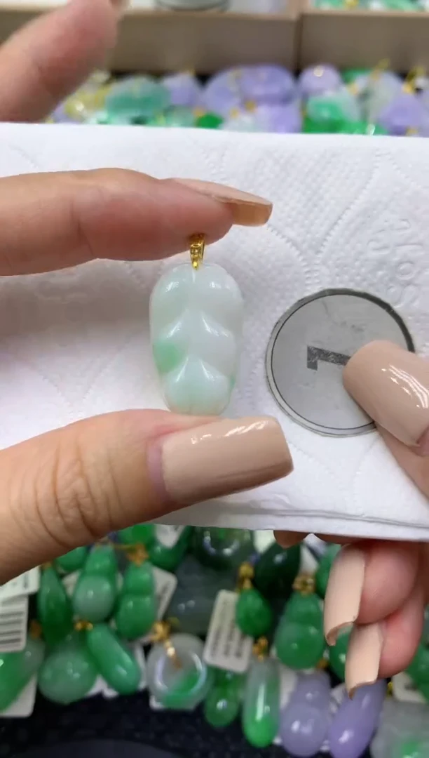 颈饰未镶嵌翡翠天然缅甸翡翠A货