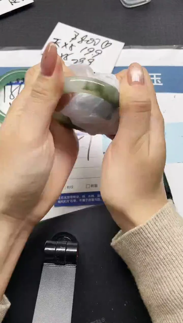 未镶嵌手镯石英质玉157-50