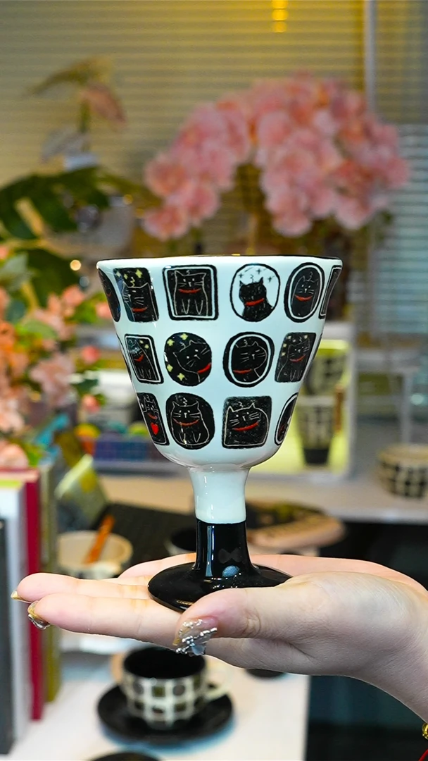 可爱猫咪宝贝陶瓷高脚杯大耳朵杯中古原创独家漫画复古法式手绘风