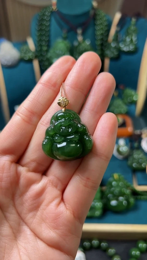 和田玉(碧玉)18K金镶嵌颈饰碧玉27×27×11