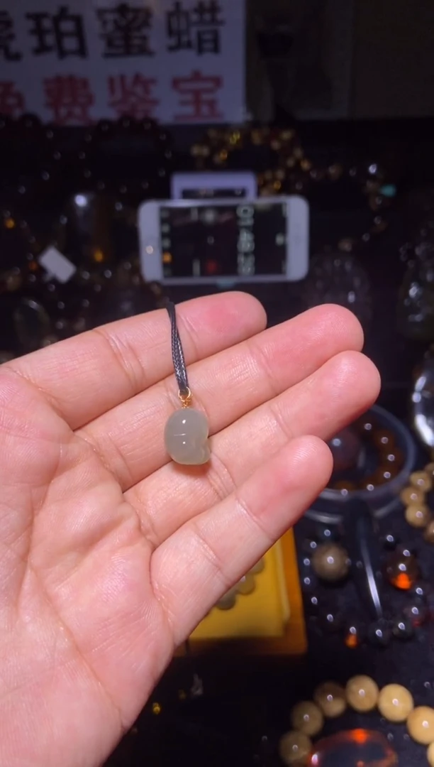 未镶嵌琥珀珠宝奇石喜***仁吊坠