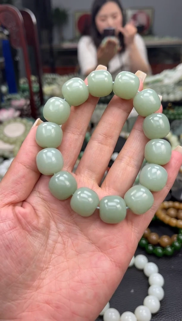 【闪购商品】和田玉手串未镶嵌新疆且末天空蓝卡16